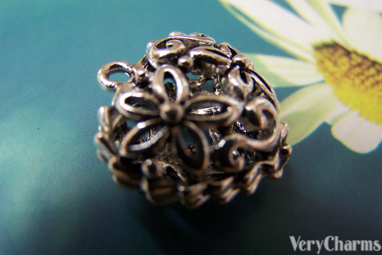 10 pcs of Antique Silver 3D Filigree Flower Heart Pendants 18x20mm A910