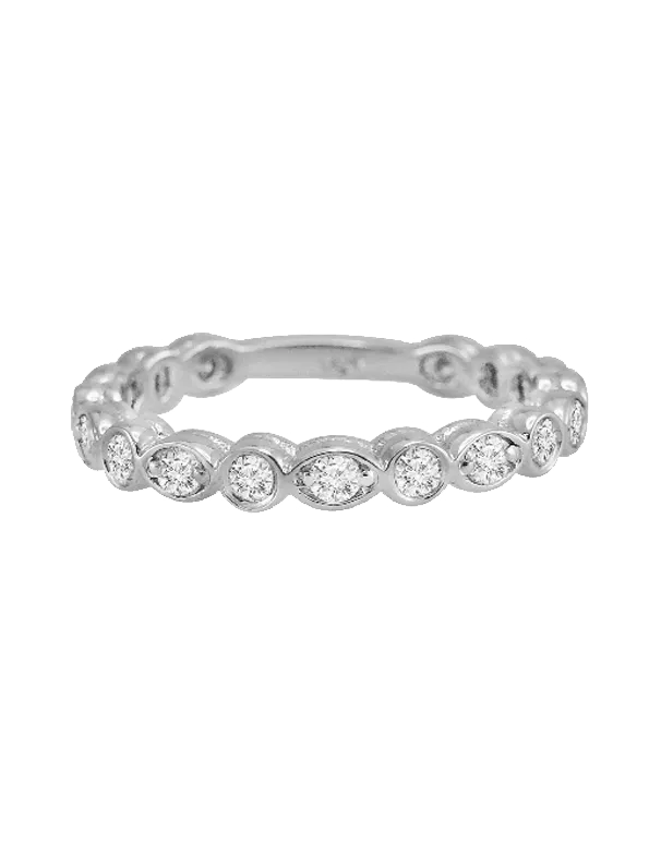 14ct White Gold Diamond Set Band - 764702