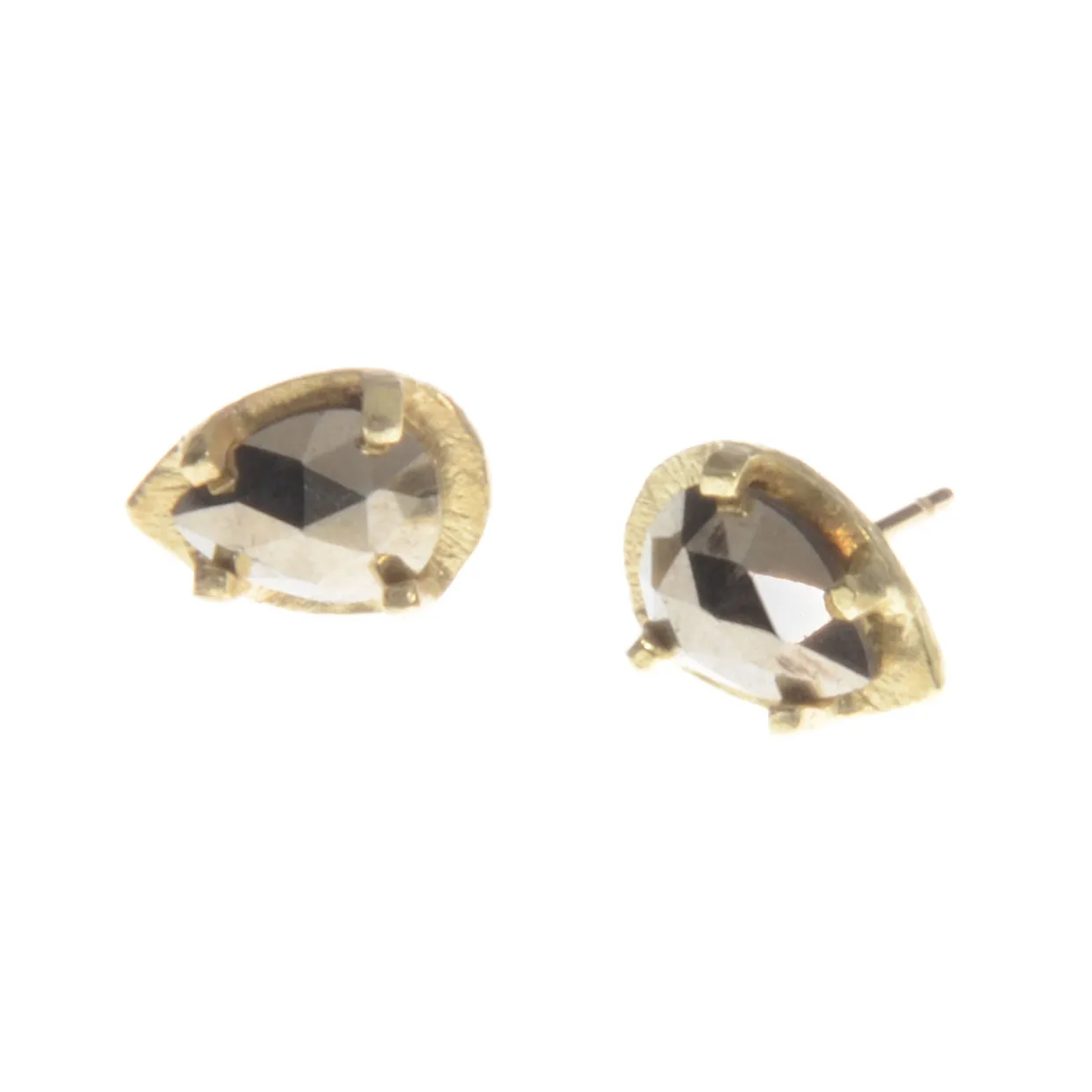 Carved 7x5mm Teardrop Prong Set Earrings 18k