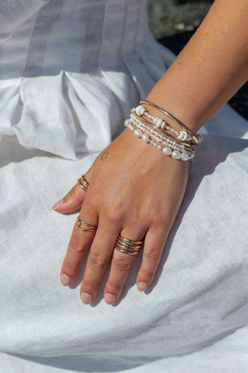 Dainty Organic White Pearl Bracelet - Kale'a