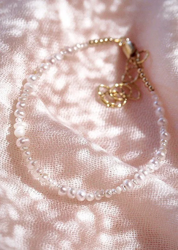 Dainty Organic White Pearl Bracelet - Kale'a