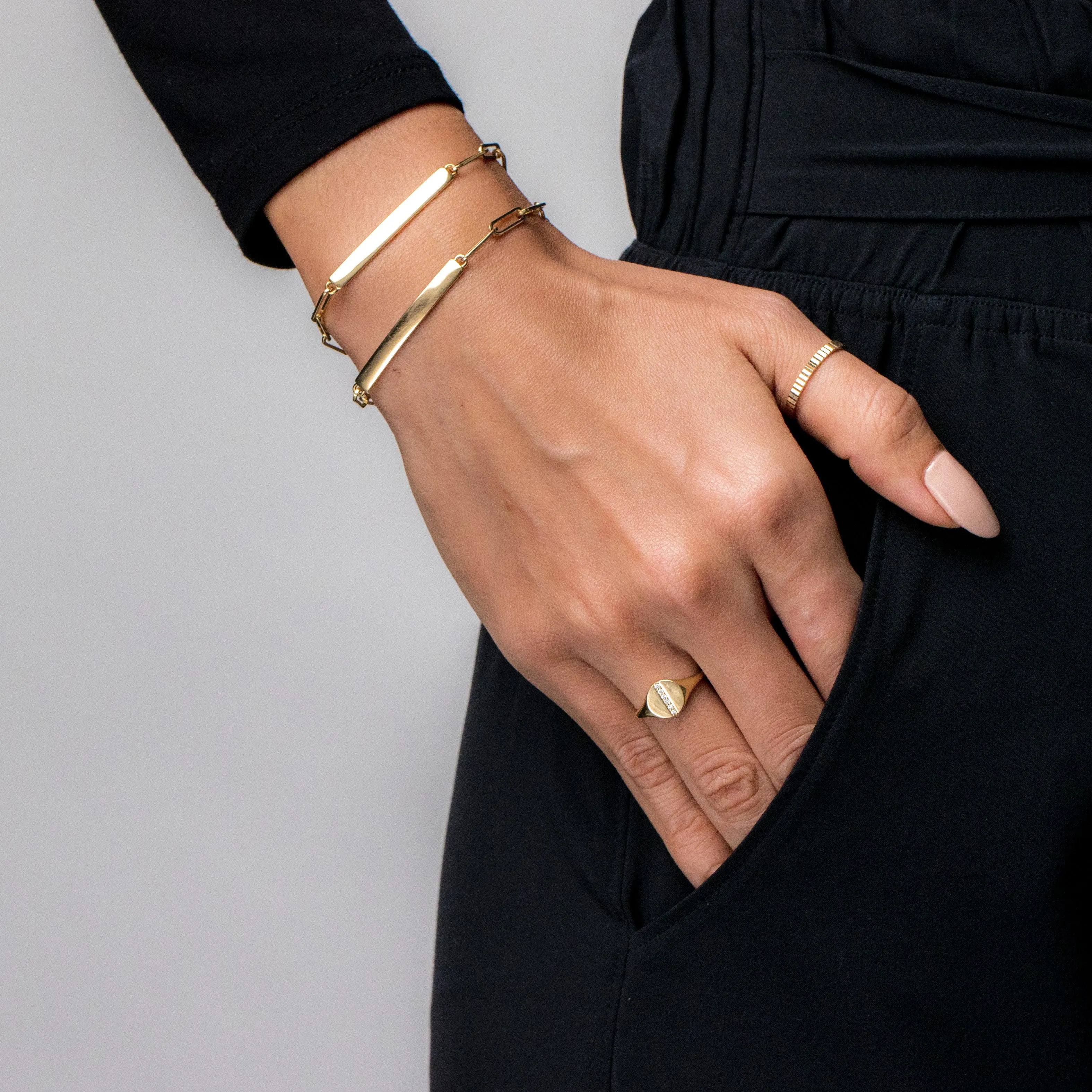 Diamond Row Signet