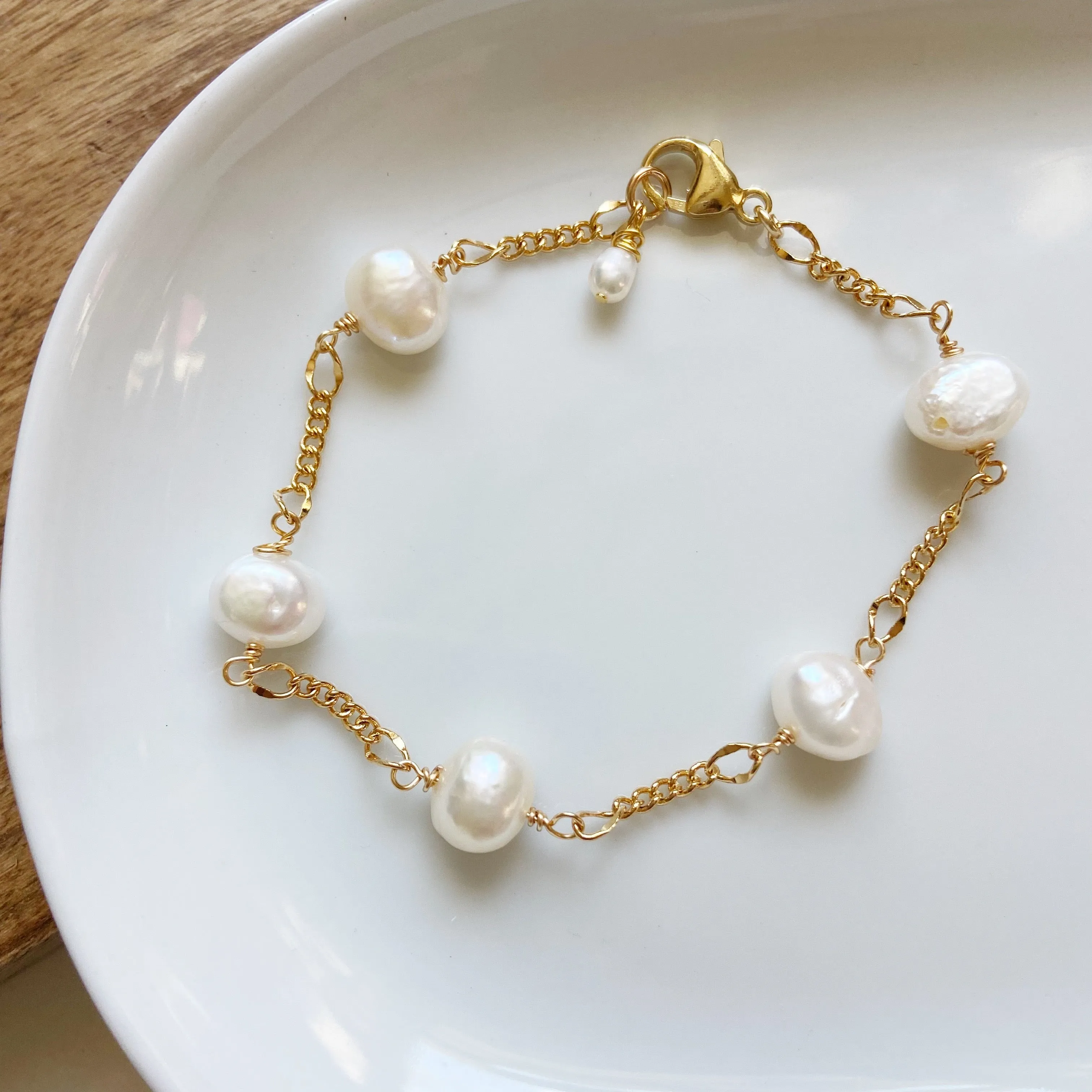 Discover - Pearl Segmented Chain Bracelet in Gold