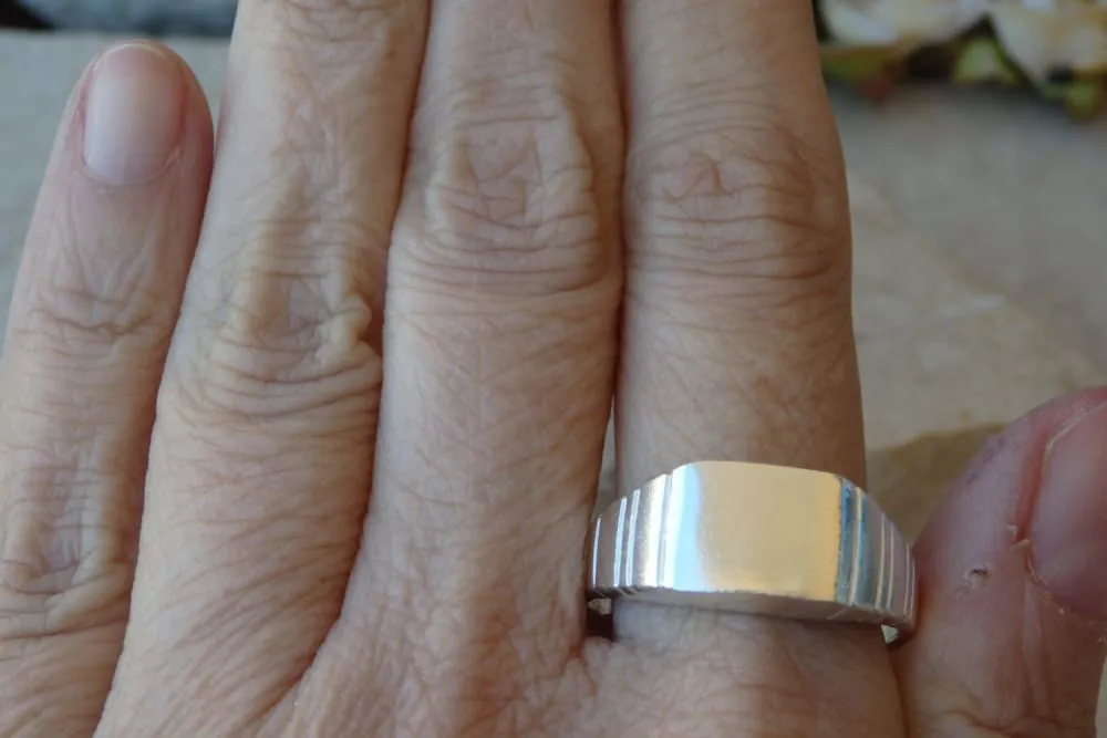 Fine silver ring