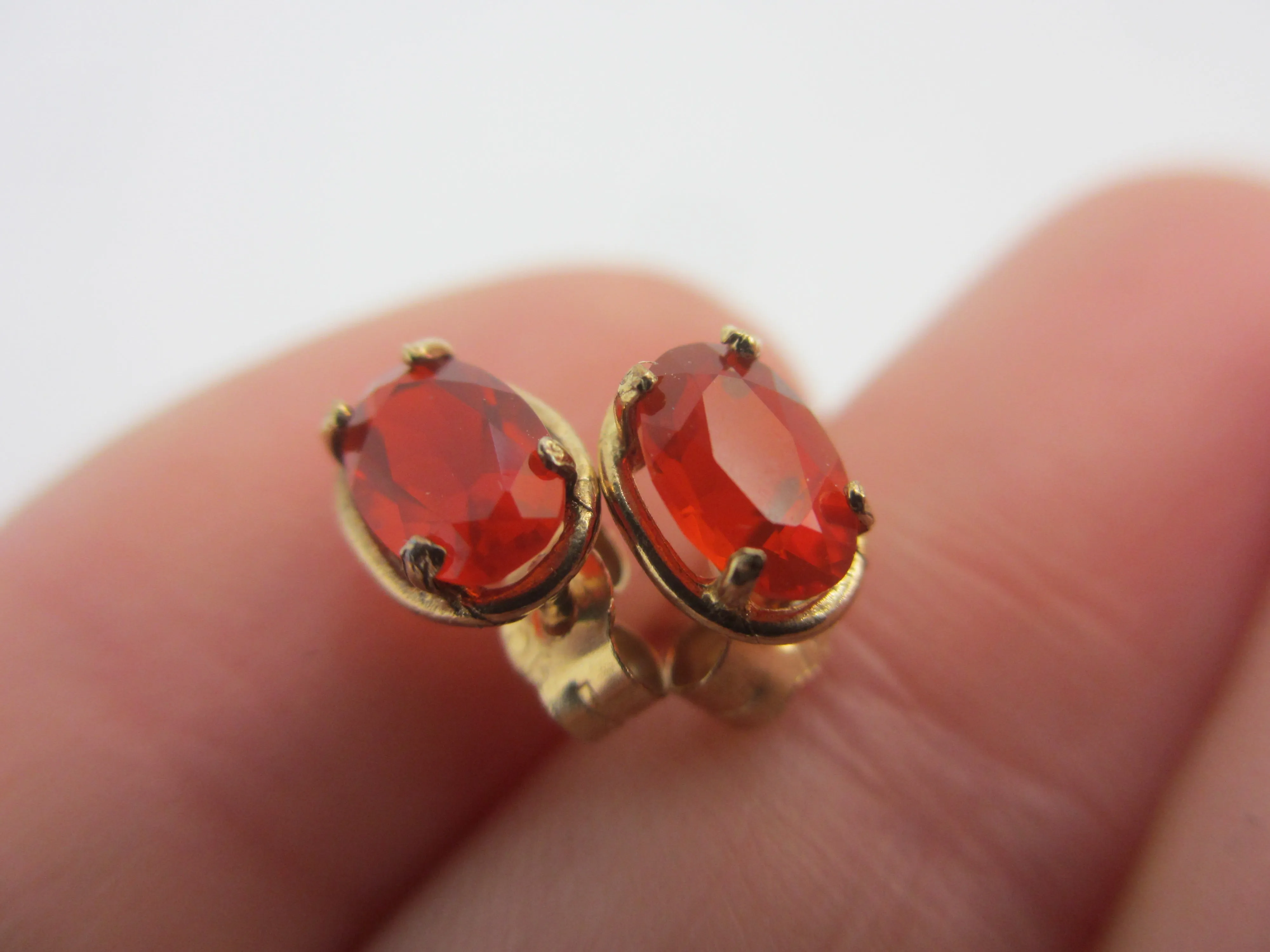 Fire Opal 9k Gold Stud Earrings Vintage c1980