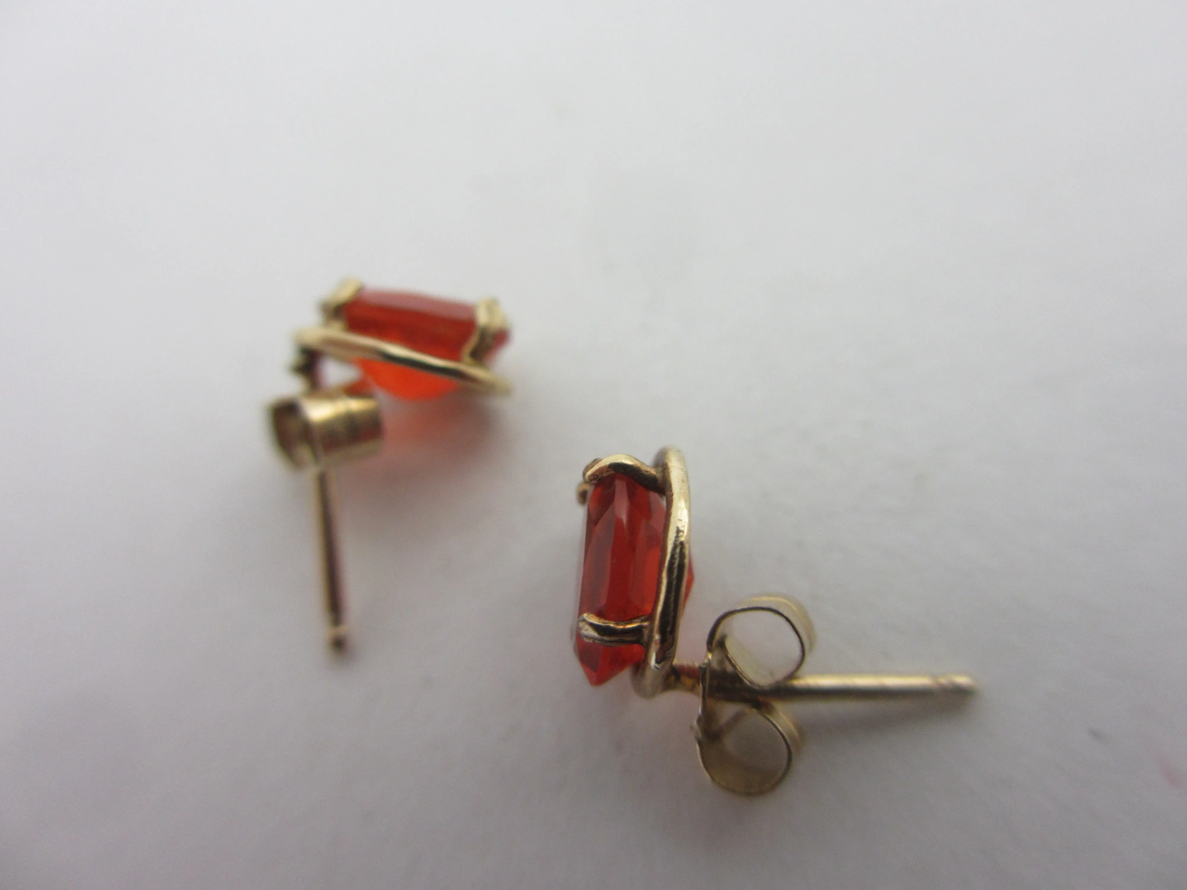 Fire Opal 9k Gold Stud Earrings Vintage c1980