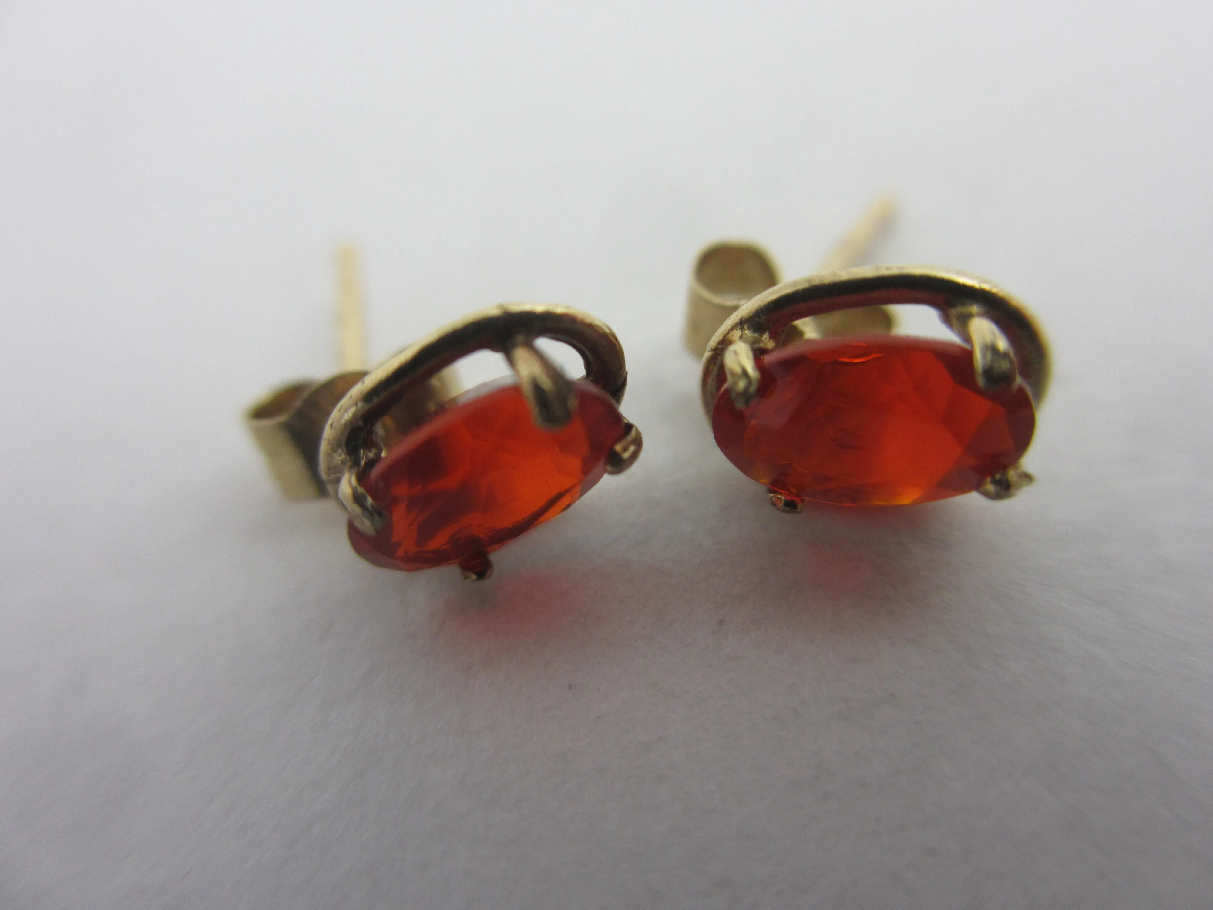 Fire Opal 9k Gold Stud Earrings Vintage c1980