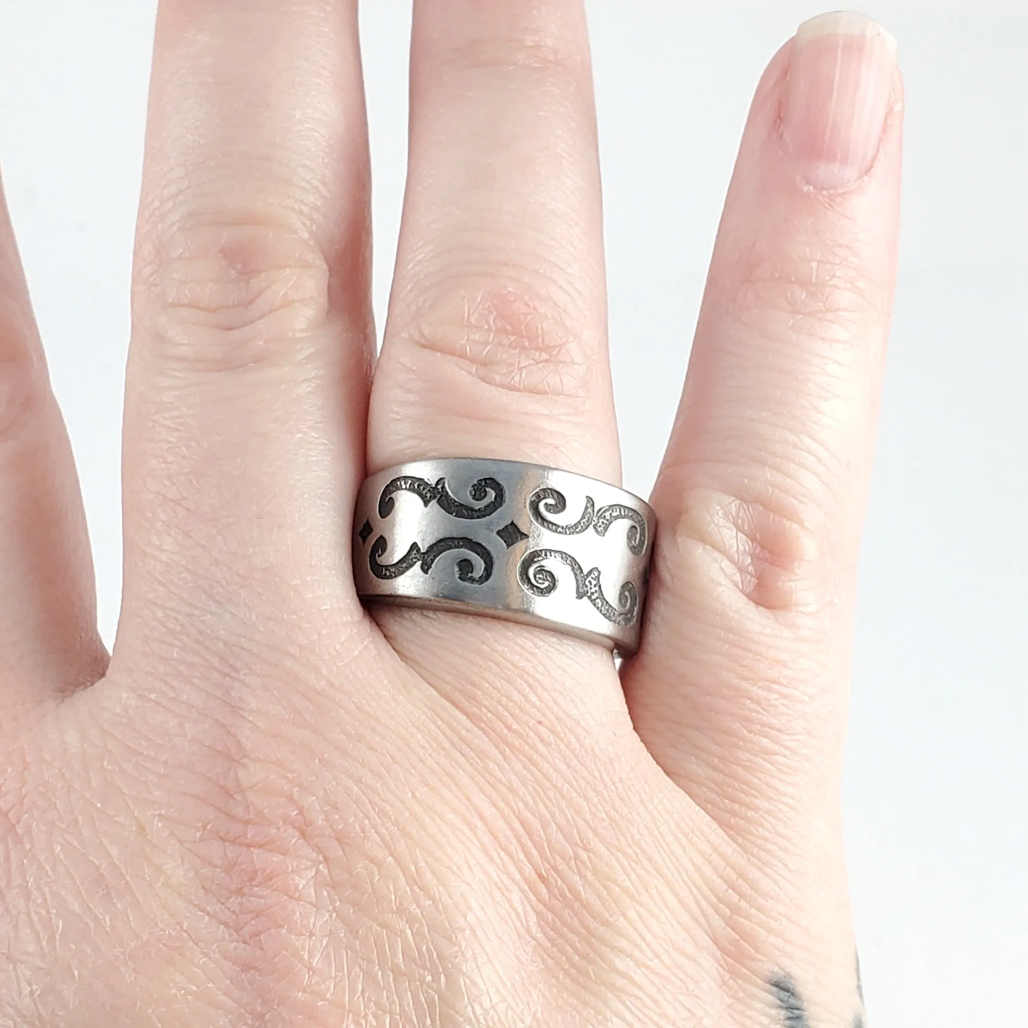 Imperial Cadiz Stainless Steel Spoon Ring