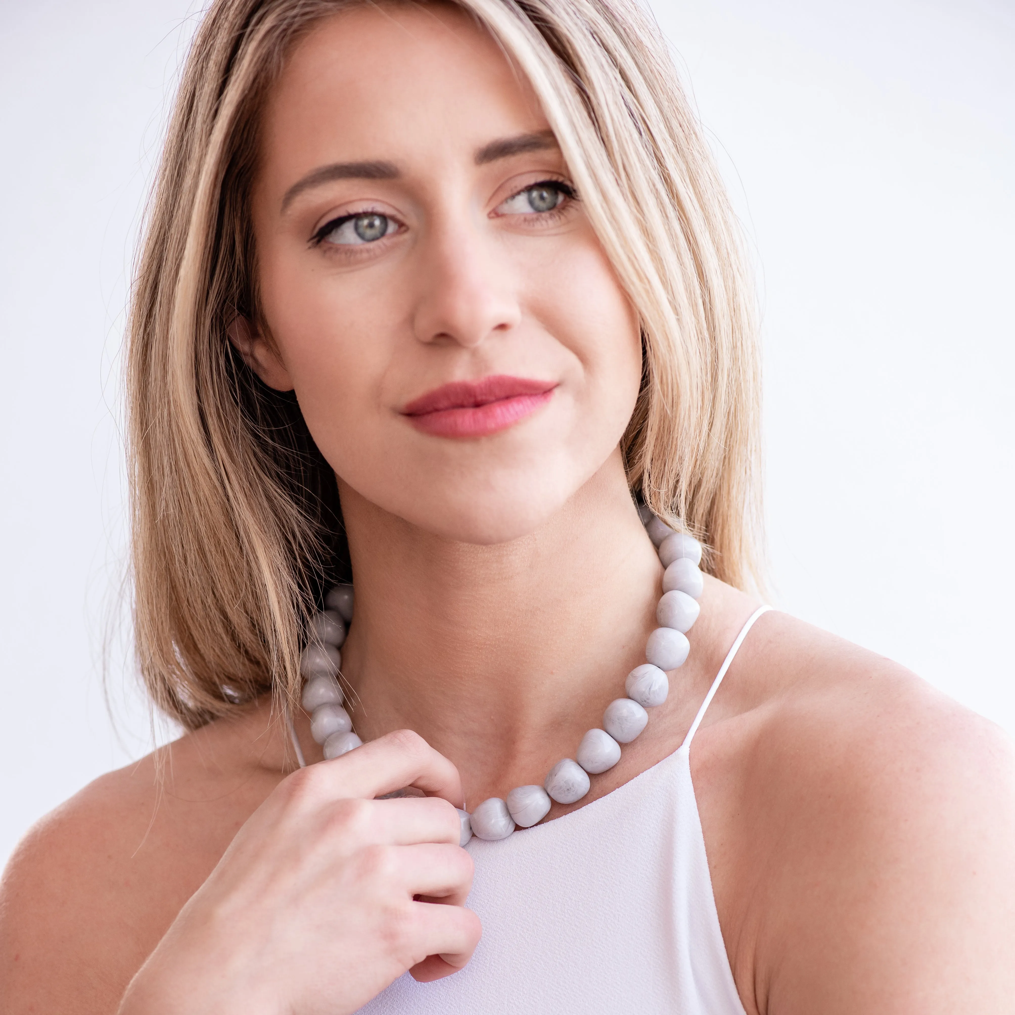 Light Grey Apple Beaded Marco Necklace