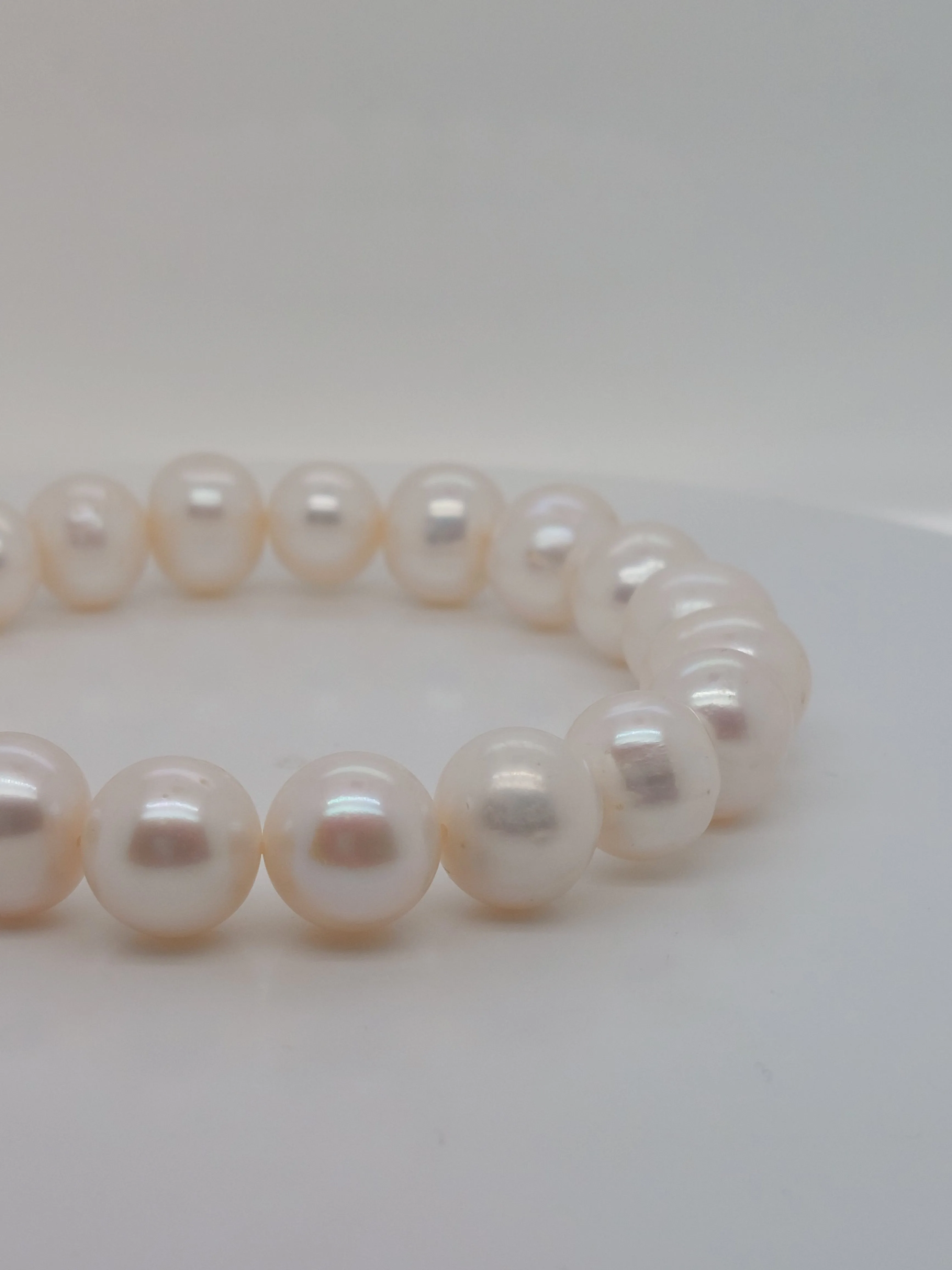 Off-Round White Pearl Bracelet