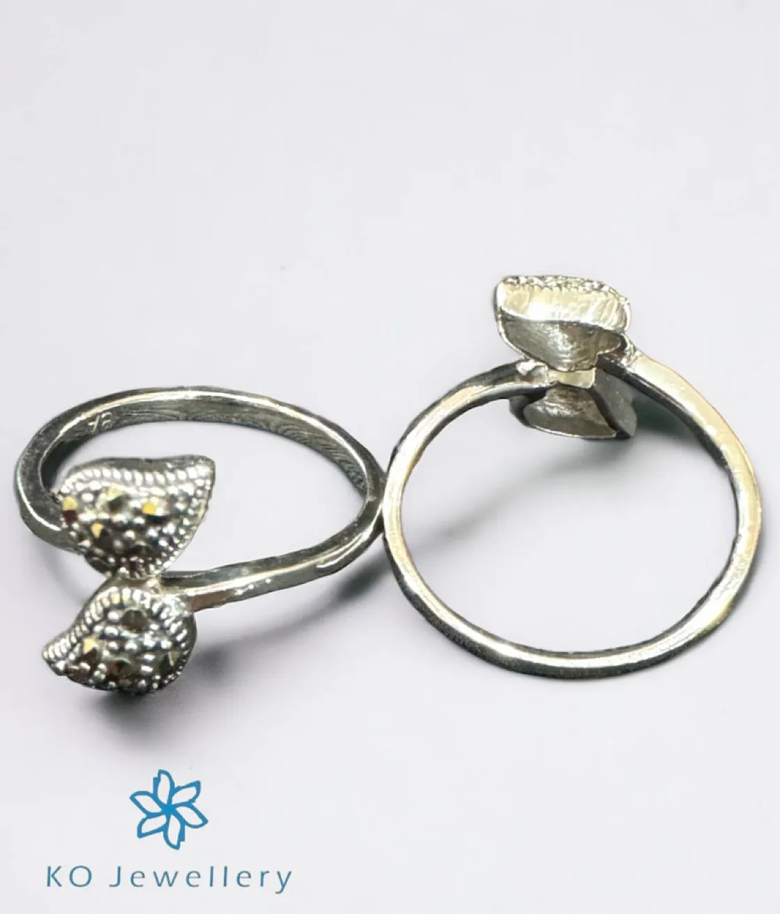 The Twin Leaf Silver Marcasite Toe-Rings (Front Open)