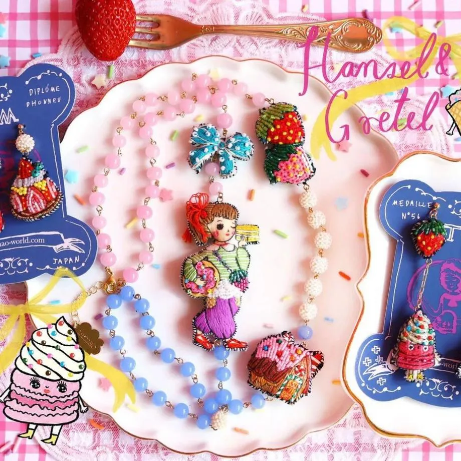 TM - MUS3326 Macaroon Girl Long Necklace
