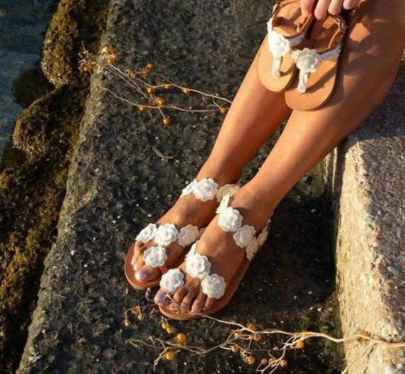 White sandals ring toe sandals, bridal sandals for wedding